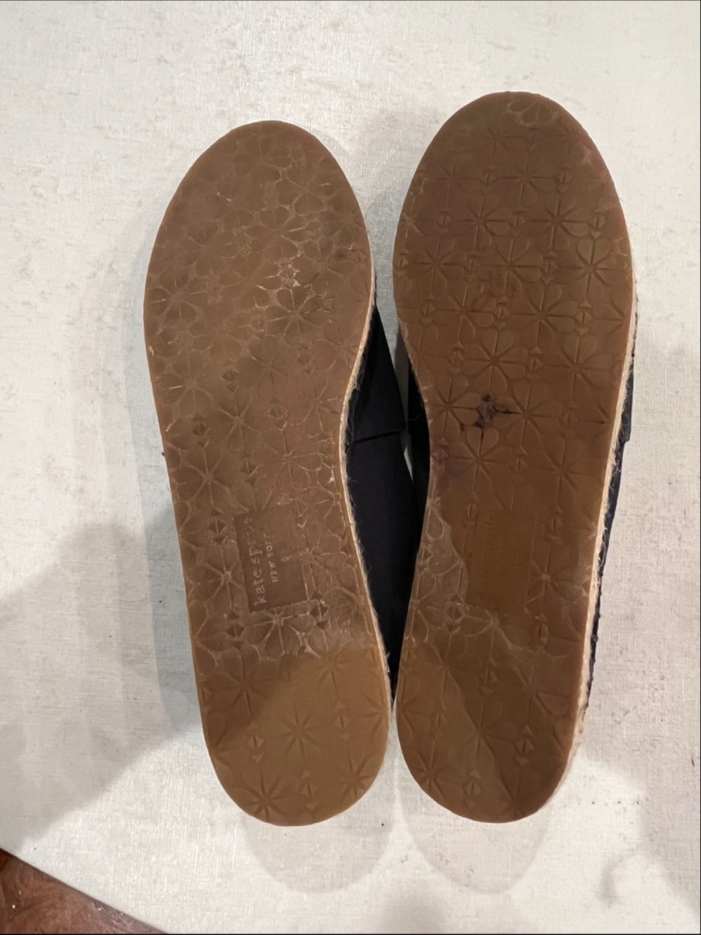 Kate Spade Navy Canvas Espadrilles with Heart Crab Accent patches. GUC! - Picture 5 of 6